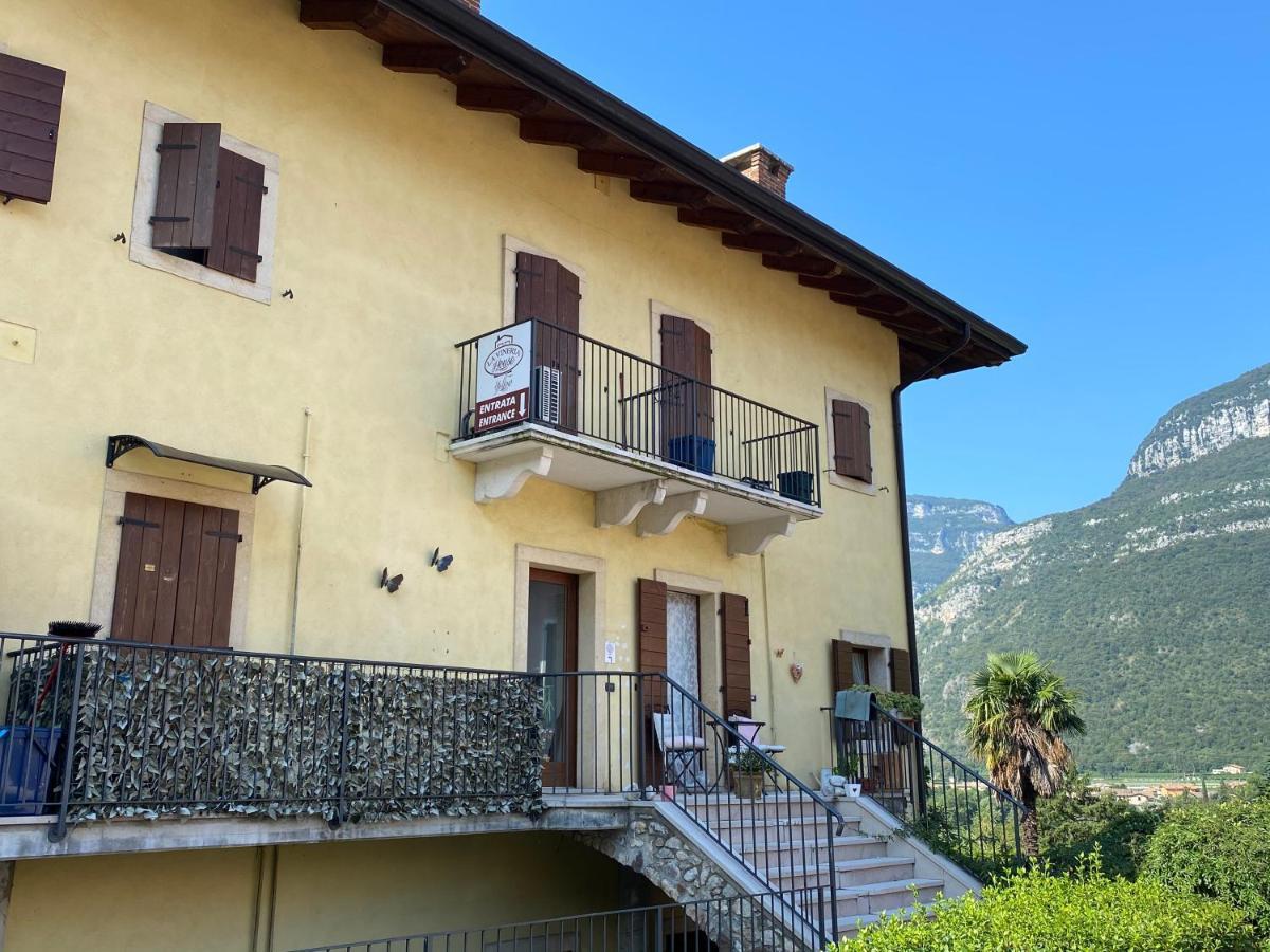 La Vineria House - Appartamento Yellow Dolcè Kültér fotó